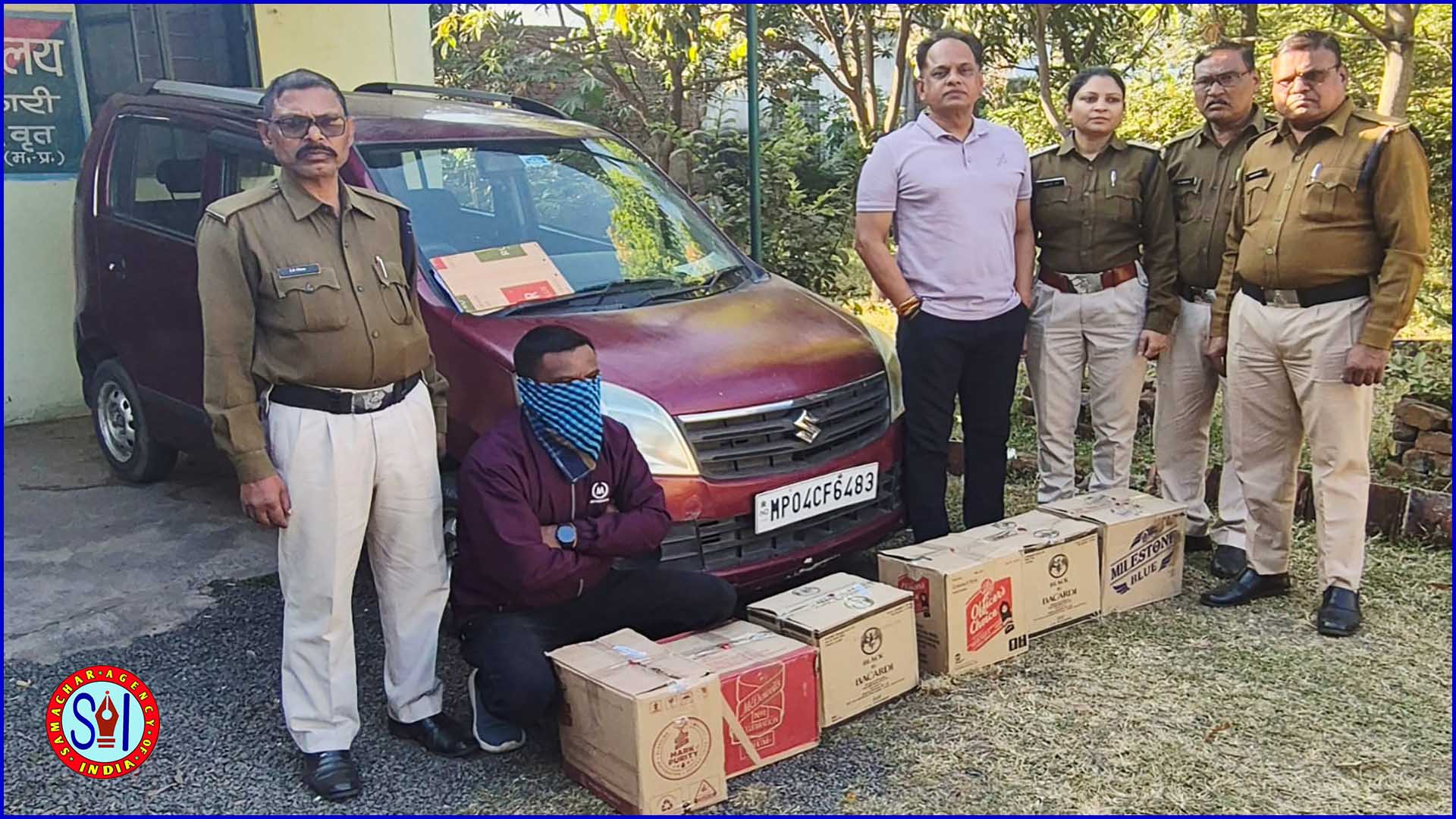 आबकारी विभाग की बड़ी कार्रवाई : कार से 6 पेटी विदेशी शराब बरामद, युवक गिरफ्तार