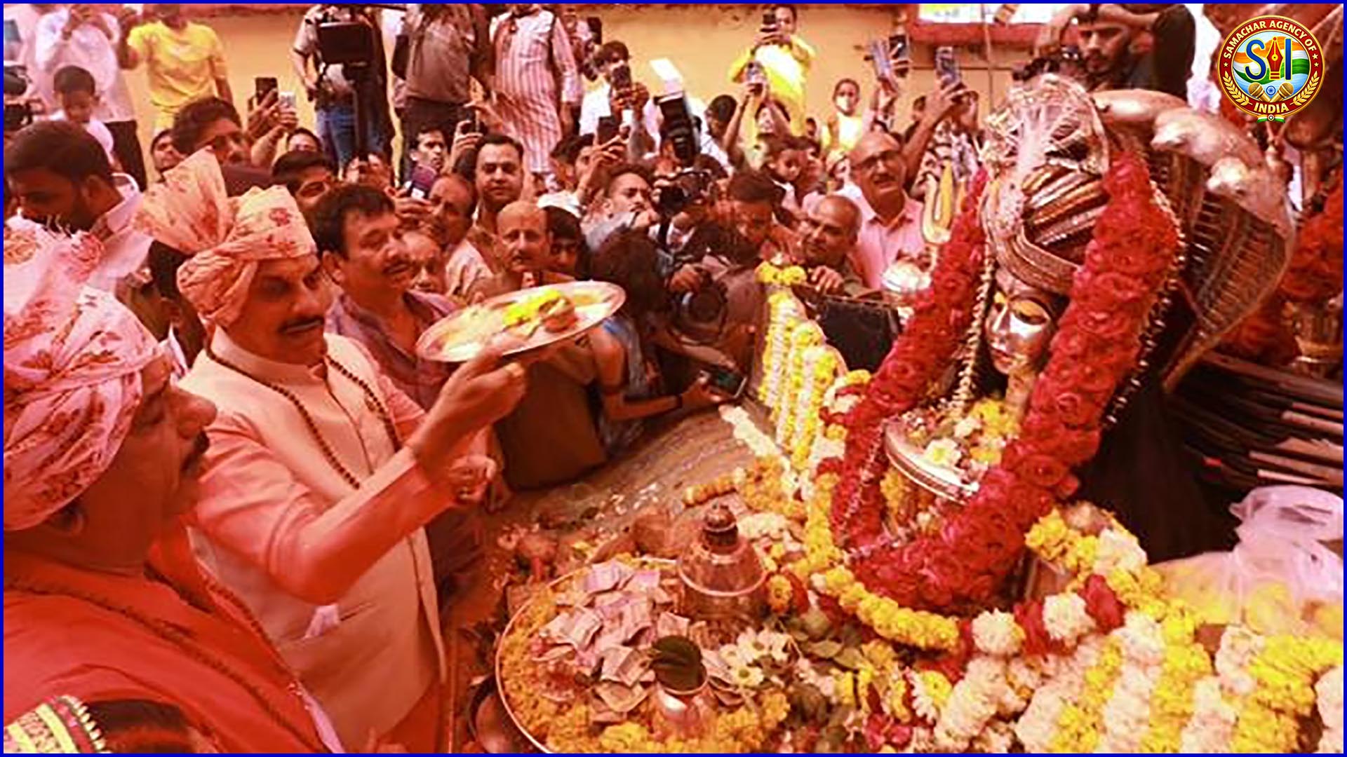 🕉️ महाशिवरात्रि पर आस्था का महासंगम: CM ने भोपाल के प्राचीन मंदिर में पूजा कर शिव बारात को किया रवाना