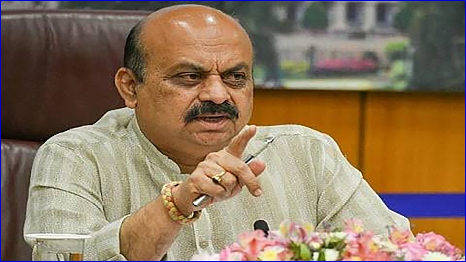 कर्नाटक में वोट बैंक की रक्षा के लिए अधिकारियों पर दबाव डाल रही है कांग्रेस