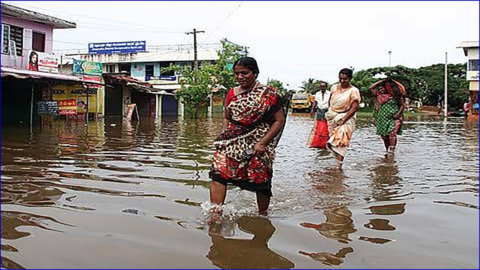 जम्मू-कश्मीर में मानसून की दस्तक, 6 जिलों में बारिश और बाढ़ से तबाही